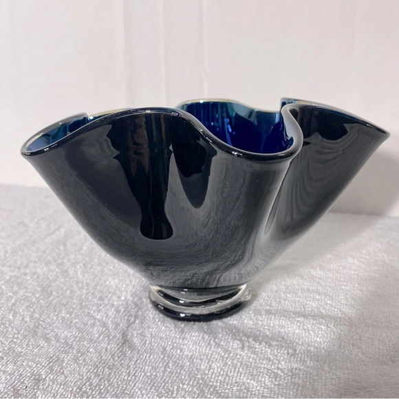 Handblown Ripple Edge Blue Black Glass Opal Cut Glass Handkerchief Vase Bowl - Picture 9 of 15